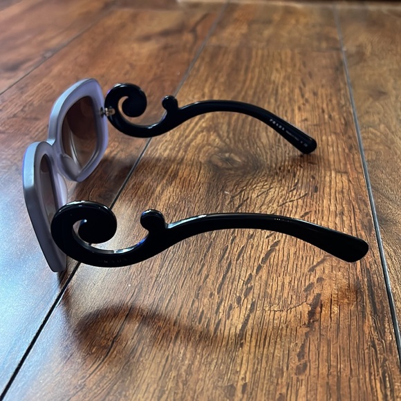 Prada Women Sunglasses - Picture 4 of 7